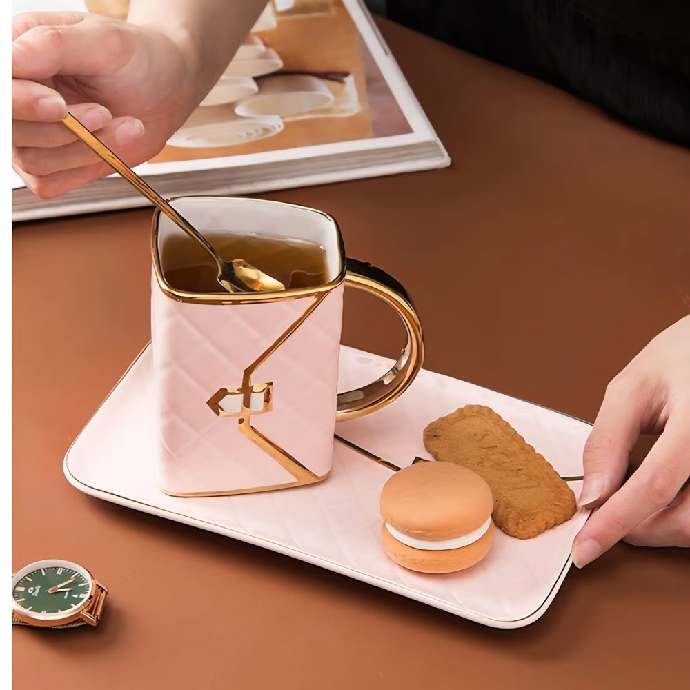 ELEGANT PURSE SHAPED TEA CUP SET - Picture 3 of 4